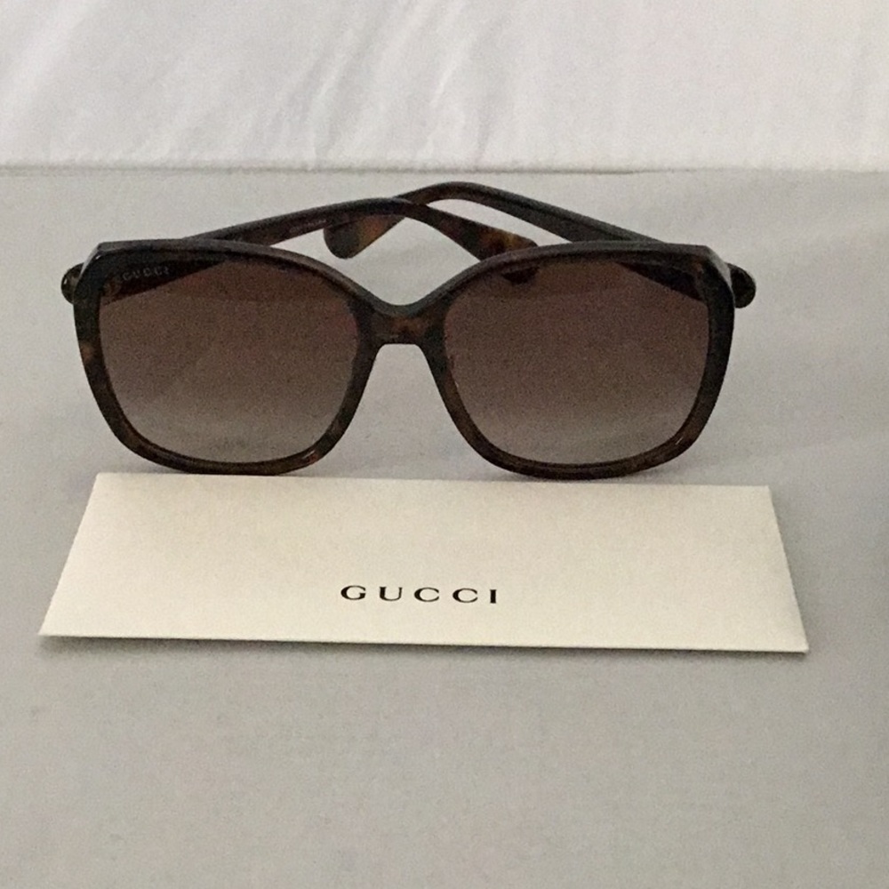 GUCCI BROWN GRADIENT ROUND LADIES SUNGLASSES. - Picture 2 of 9